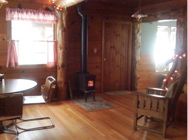 Building Photo - Manzanitta Cabin