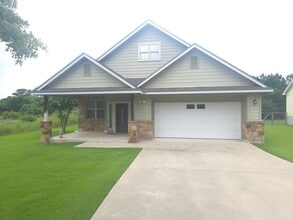 Building Photo - 140 Manawianui Dr