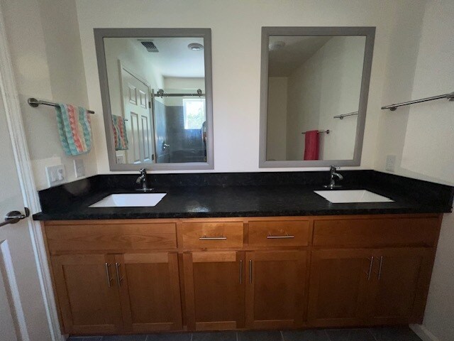 Foto del edificio - 5334 Kenneth Ave