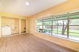 Building Photo - 4046 Woodfin St