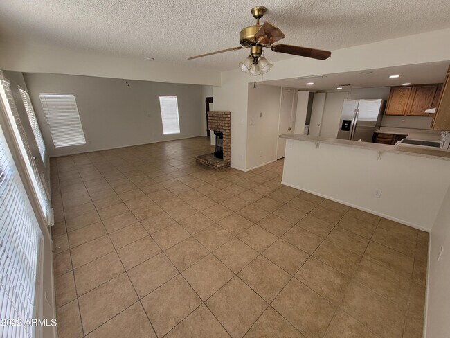 Foto del edificio - 3862 W Harrison St