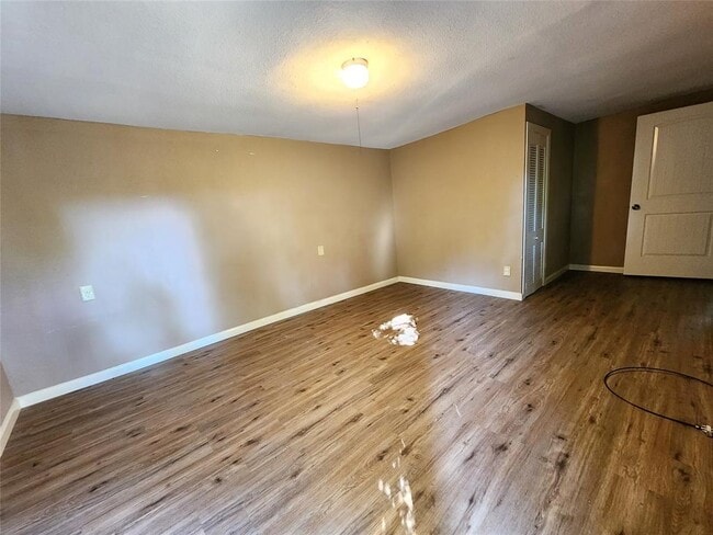 Building Photo - 511 Williams Ave