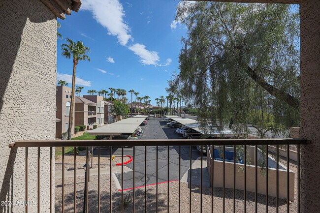 Foto del edificio - 17017 N 12th St