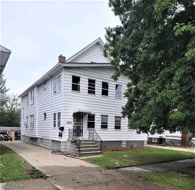 4614 E 93rd St Unit Up, Garfield Heights, OH 44125 Room for Rent in