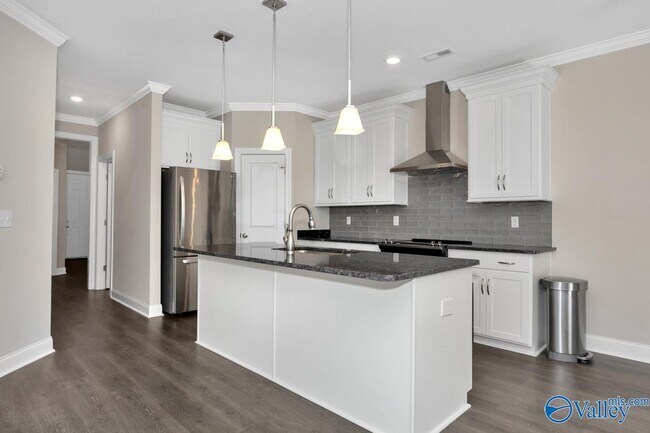 Building Photo - 124 Bourbon Aly