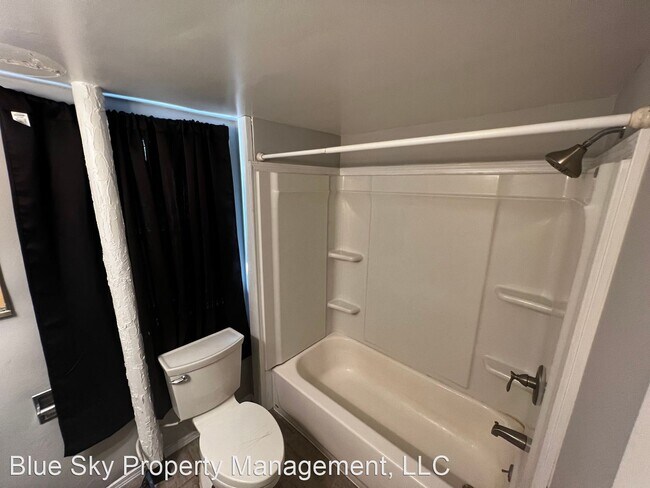 Foto del edificio - 1 br, 1 bath House - 1217 W Memorial Dr