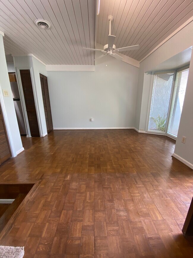 Foto del edificio - 2420 Volunteer Pkwy