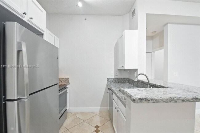 Building Photo - 6001 SW 70th St