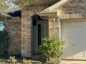 Building Photo - 4702 Buescher Ct