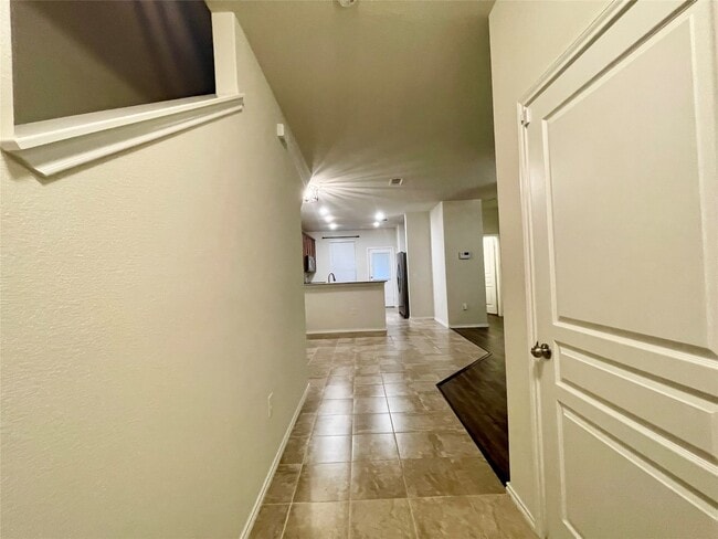 Building Photo - 4610 Champions Landing Dr