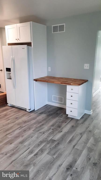 Foto del edificio - 618 Colonial View Rd