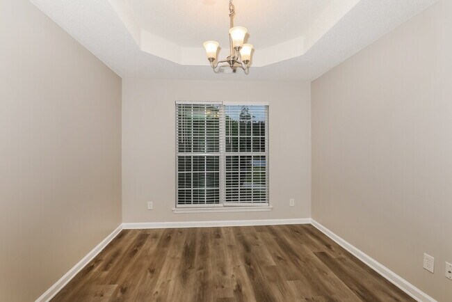 Foto del edificio - 5567 Katherine Village Dr