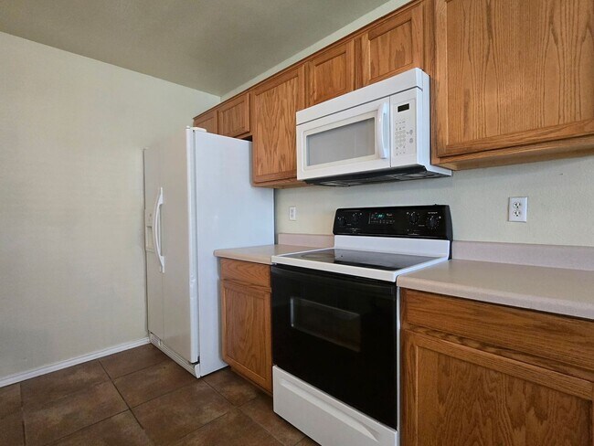 Foto del edificio - SECTION 8 / HUD ACCEPTED - AVAILABLE NOW!