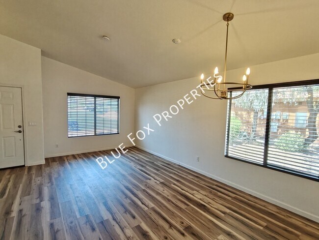 Foto del edificio - 600 E River Walk Dr