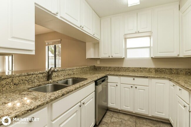 Building Photo - 7032 PARISON DR, NEW PORT RICHEY, FL 34653