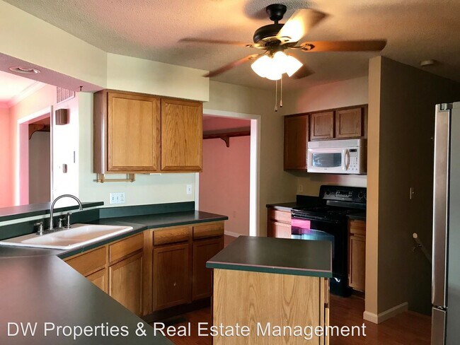 Building Photo - 3 br, 2.5 bath House - 2803 N Country Acres