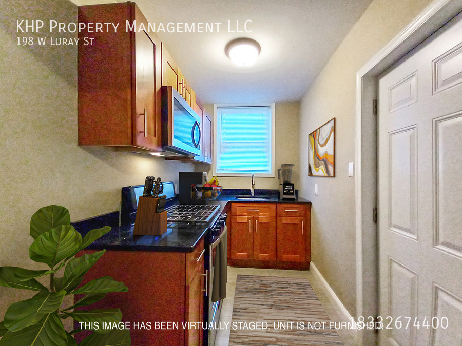 Primary Photo - ONE MONTH'S RENT FREE!! Wonderful 2 Bed Ho...