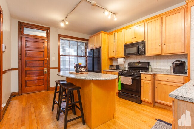 Foto del edificio - 1538 W Wrightwood Ave