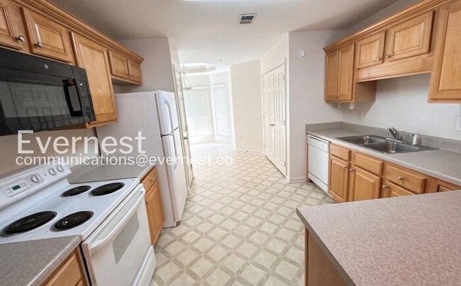 Building Photo - 108 Sugar Hill Ln