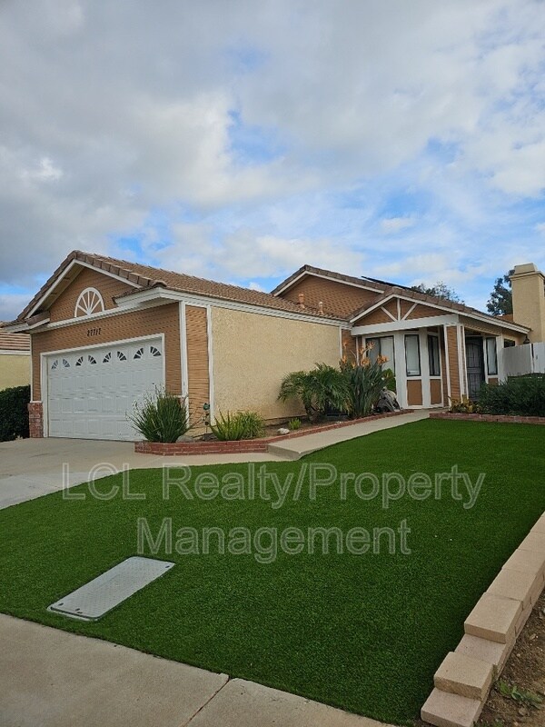 Building Photo - 27717 Moonridge Dr
