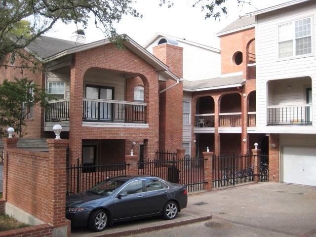 Primary Photo - 3200 Duval St