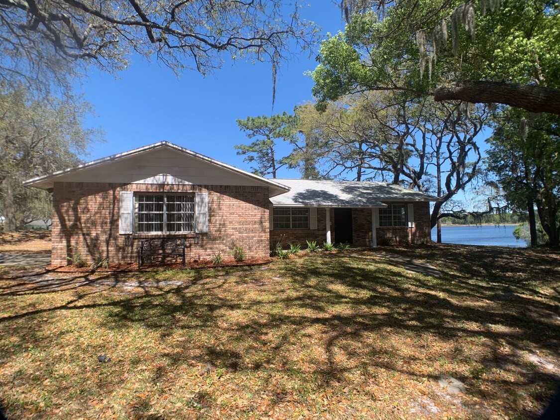 Primary Photo - Lake front home with Lots of space