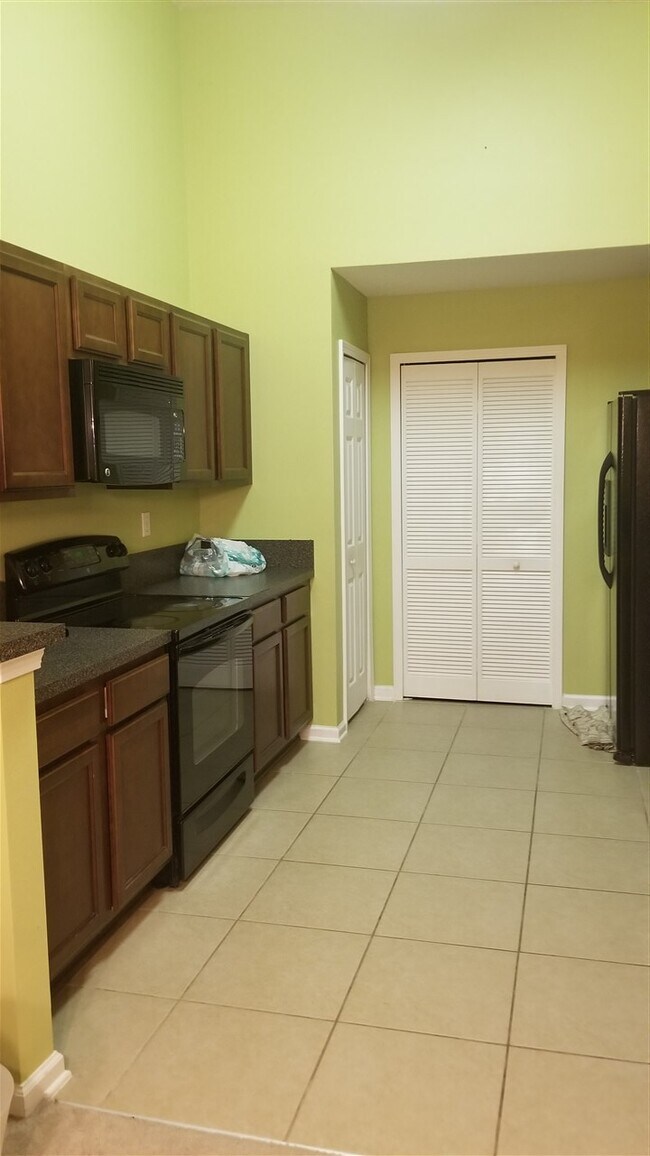 Foto del edificio - 2364 Golden Lake Loop