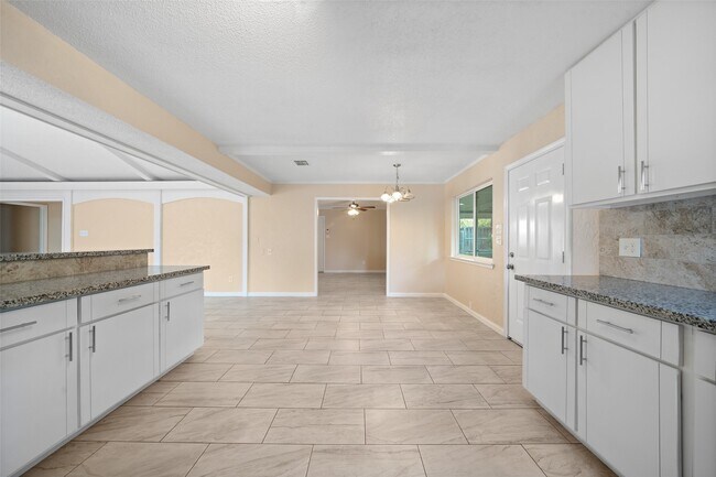 Building Photo - 19218 Enchanted Oaks Dr