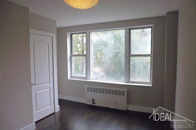 Foto del edificio - 561 E 21st St