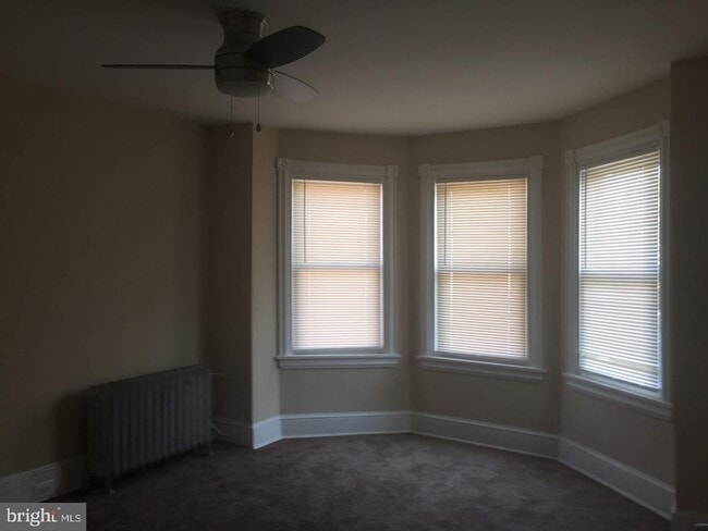 Building Photo - 300 E 23rd St