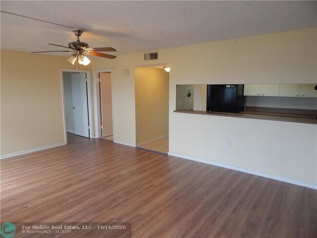 Foto del edificio - 701 NW 19th St