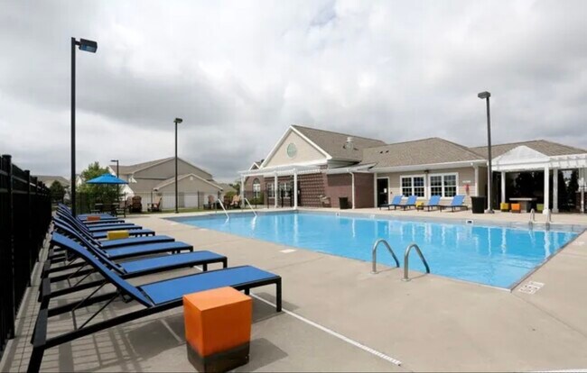 Foto del edificio - 2402 Fields South Dr