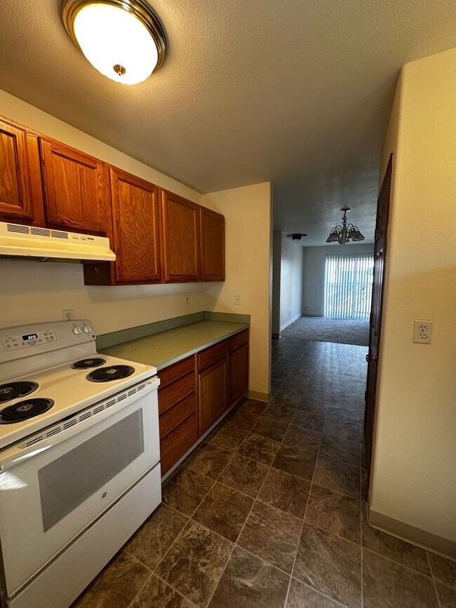 Foto del edificio - 3 Bedroom, 1 and half Bathroom Duplex!