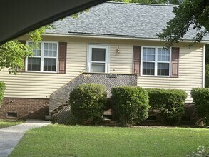 Building Photo - 3208 Deer Path Cir