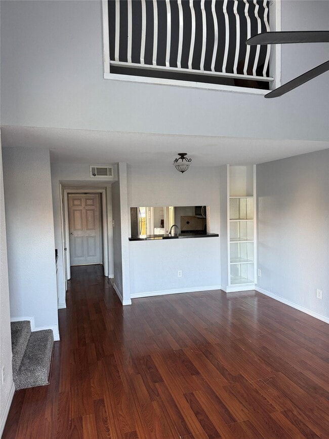 Building Photo - 18800 Egret Bay Blvd