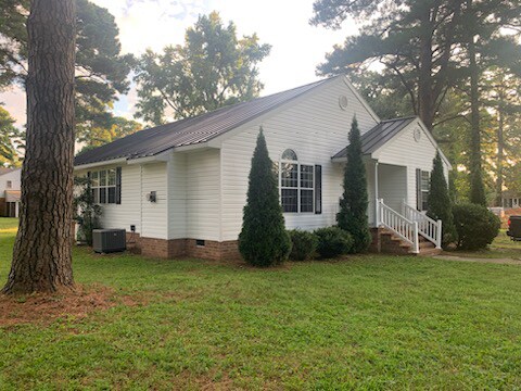 Foto principal - 487 Bruce Rd