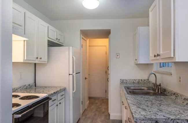 Building Photo - 10567 W 107th Ave