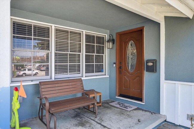 Foto del edificio - 3 Bed, 2 Bath home in quiet neighborhood