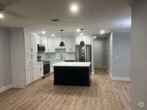 Building Photo - 662 Yardarm Dr