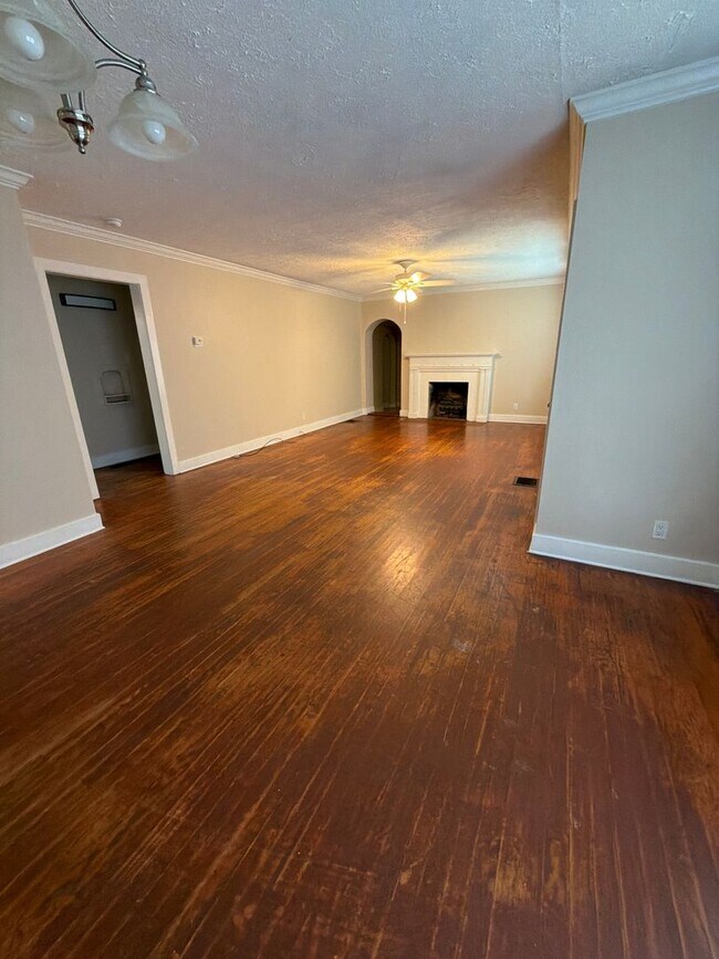 Foto del edificio - 781 Westwood Ave