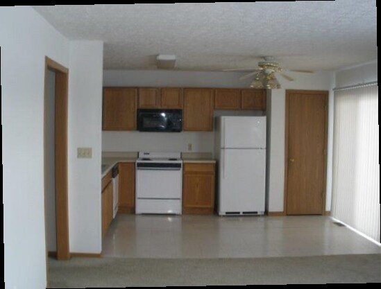 Kitchen - 2924-2928 Horizon Dr