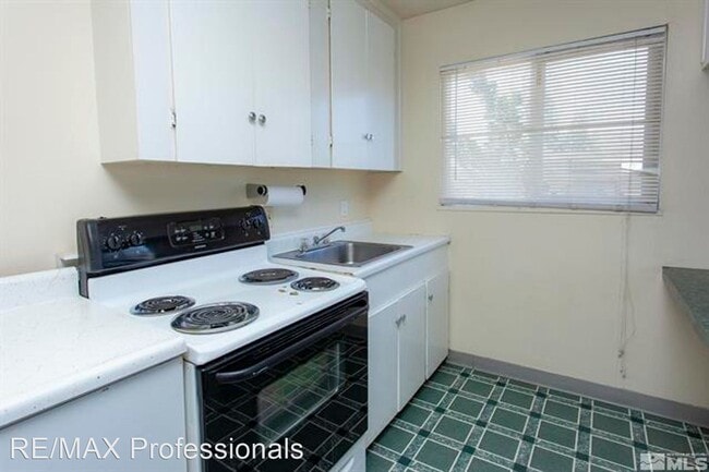 Building Photo - 1 br, 1 bath House - 1060 Wilson Ave #C