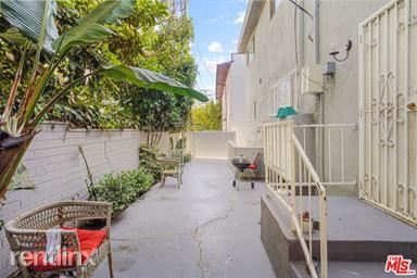 Foto del edificio - 3 br, 2 bath Condo - 1006 Havenhurst Dr Apt 4