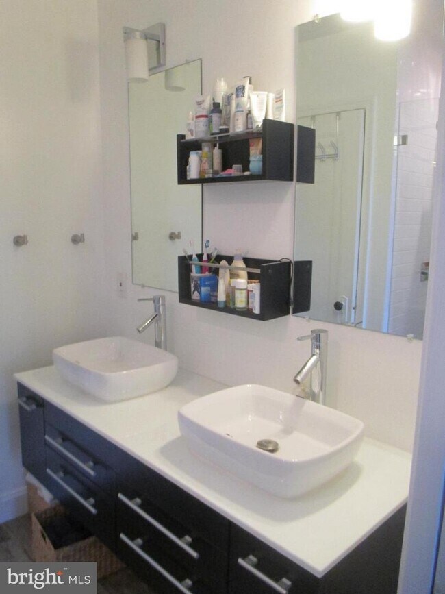 Foto del edificio - 3618 T St NW