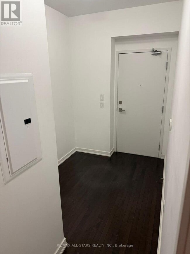 Building Photo - 14 York St