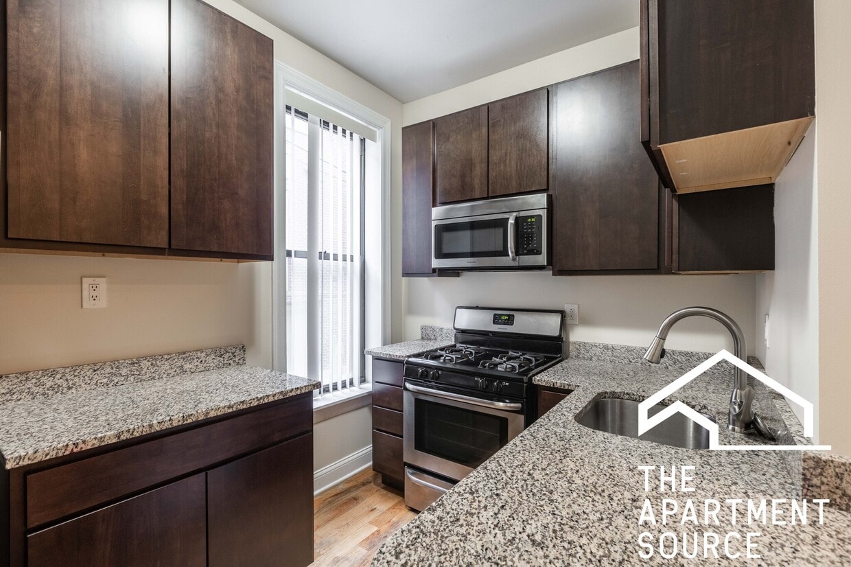 Foto principal - 1218 N Dearborn St
