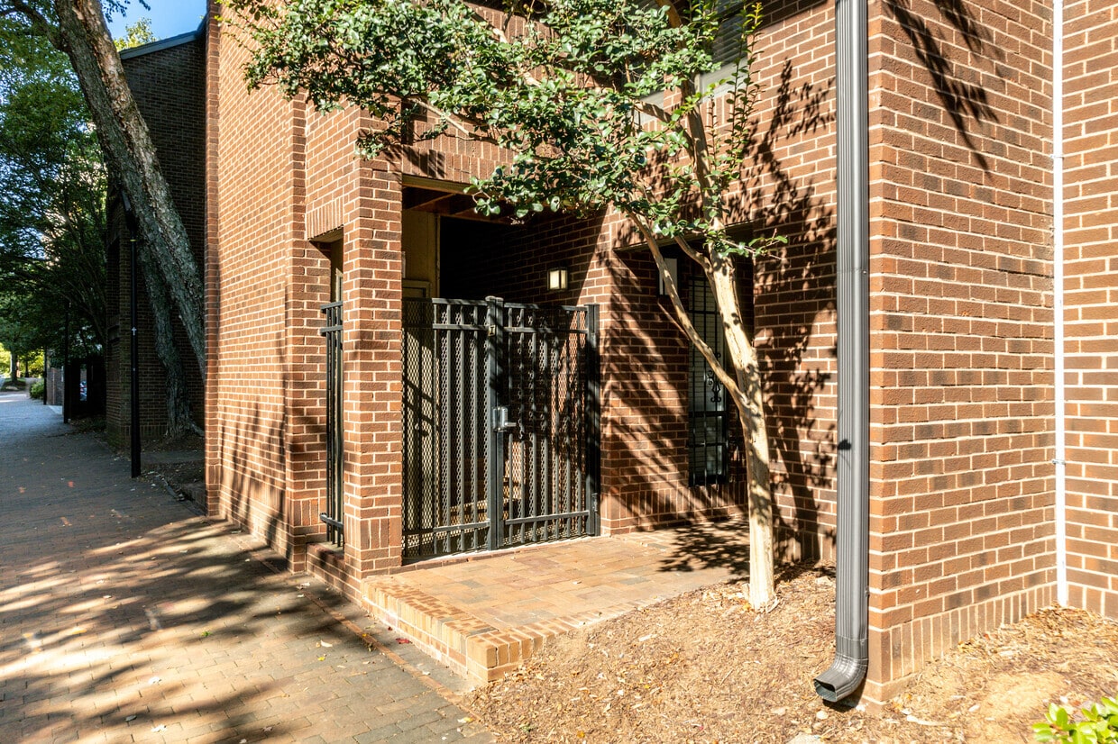 Building Photo - Davidson Square Apartments