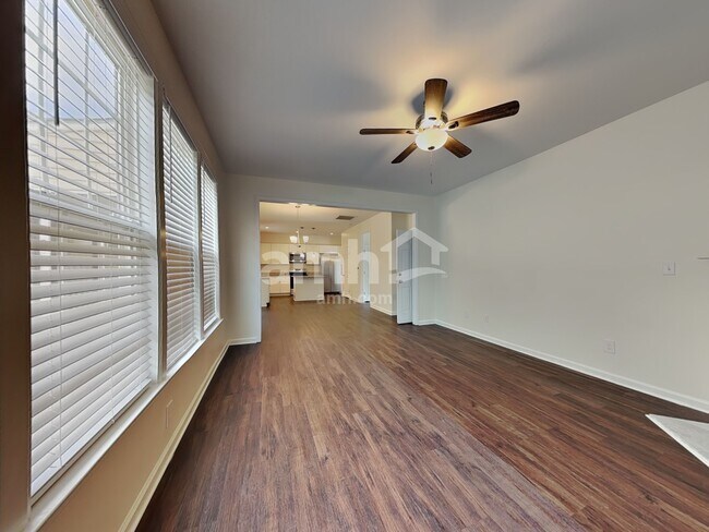 Foto del edificio - 369 Collinsworth Dr