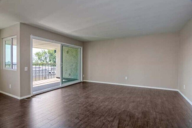 Foto del edificio - 6318 Caminito Andreta