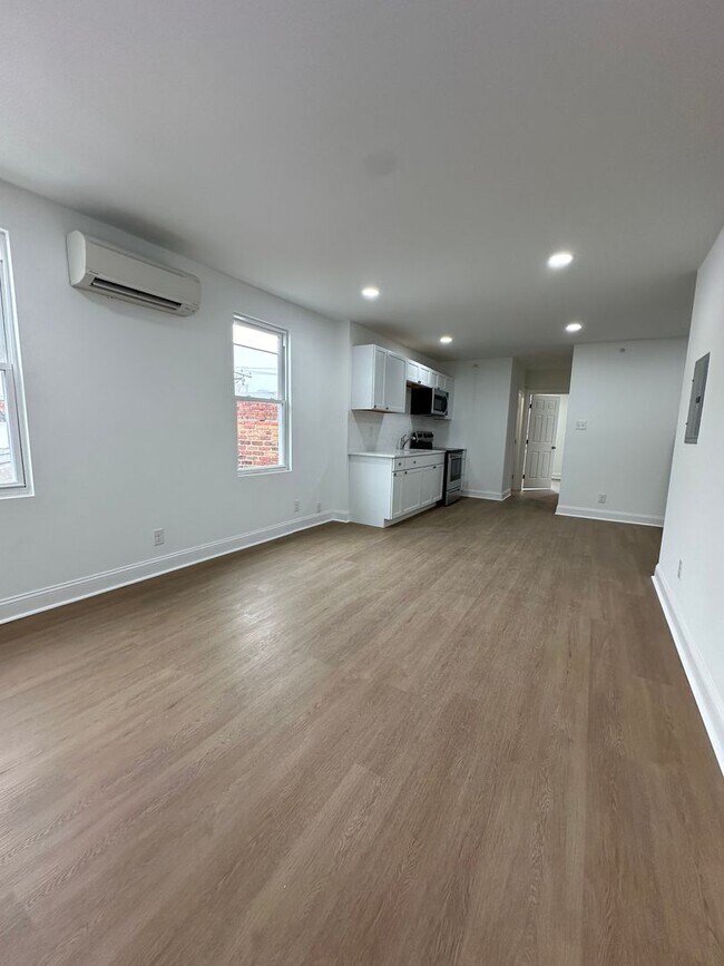 Foto del edificio - 1209 N Franklin St